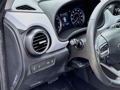 Used 2019 Hyundai Kona SEL FWD image 10