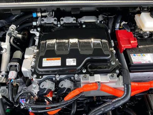 Certified 2025 Toyota bZ4X FWD w/ Weather Package image 31