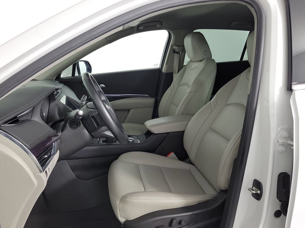 Used 2023 Cadillac XT4 Luxury FWD image 17
