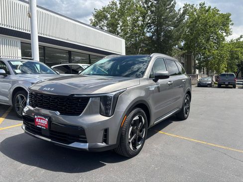 Used 2025 Kia Sorento EX w/ EX Panoramic Sunroof Package AWD/4WD image 18