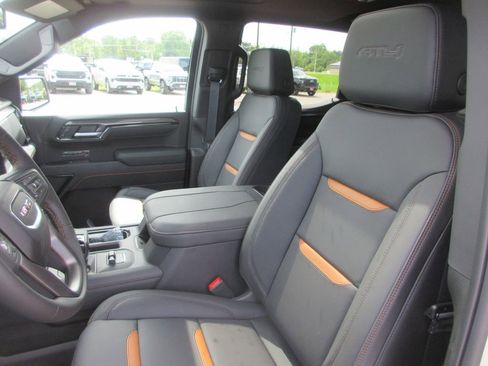 New 2026 GMC Sierra 1500 AT4 w/ AT4 Premium Package AWD/4WD image 14