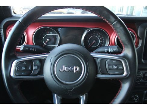 Certified 2022 Jeep Gladiator Rubicon w/ Cold Weather Group image 18