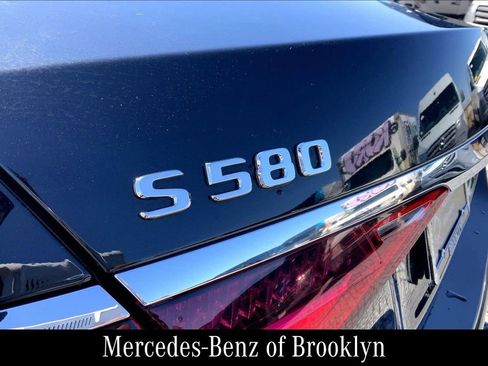 Used 2022 Mercedes-Benz S 580 4MATIC Sedan image 11