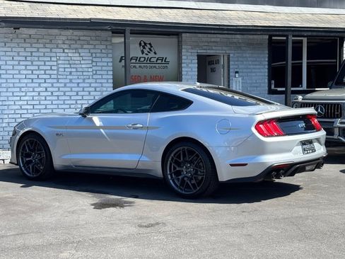 Used 2018 Ford Mustang GT Premium RWD image 30