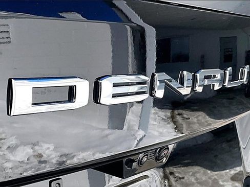 Used 2026 GMC Yukon Denali w/ Denali Reserve Package image 32