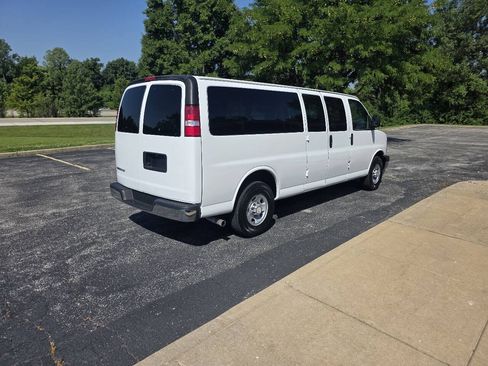 Used 2017 Chevrolet Express 3500 LT w/ LT Preferred Equipment Group RWD image 7