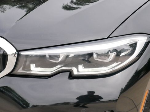 Used 2021 BMW 330i Sedan w/ Convenience Package RWD image 6
