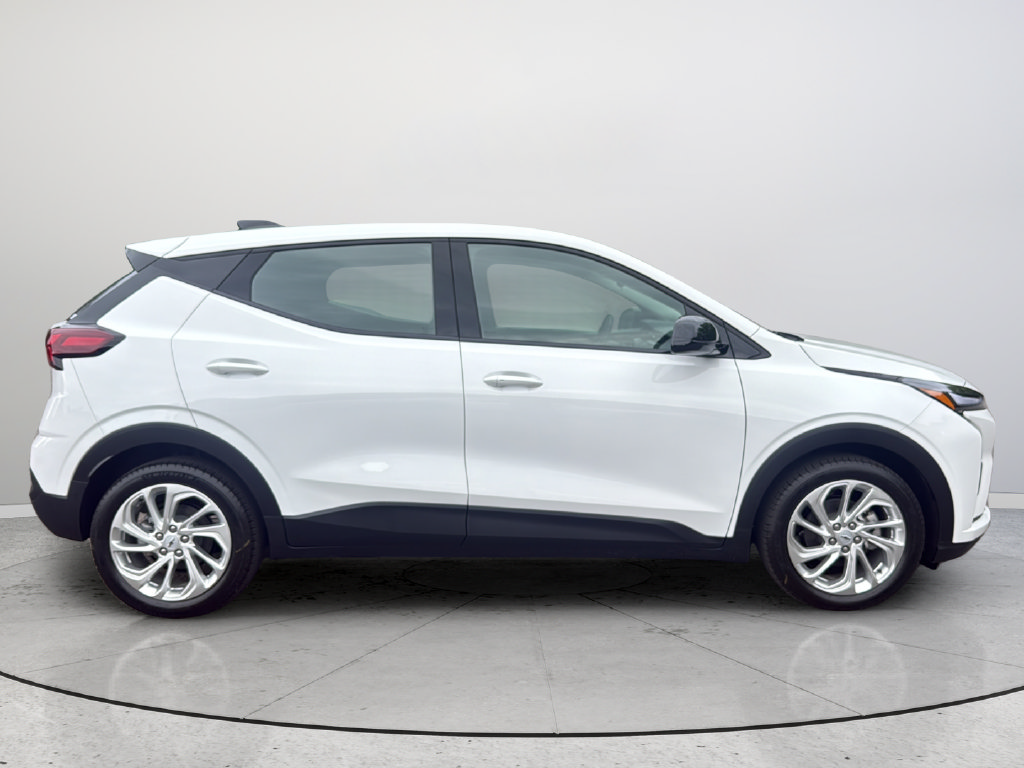 New 2027 Chevrolet Bolt LT FWD image 4