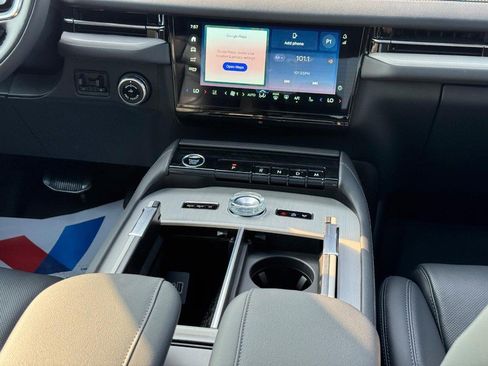 New 2025 Lincoln Navigator Reserve w/ Jet Appearance Package image 17