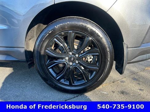 Used 2023 Ford Edge SE w/ Black Appearance Package image 11