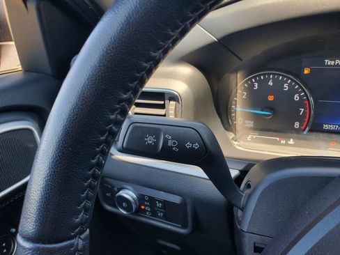 Used 2020 Ford Explorer XLT w/ Equipment Group 202A AWD/4WD image 14