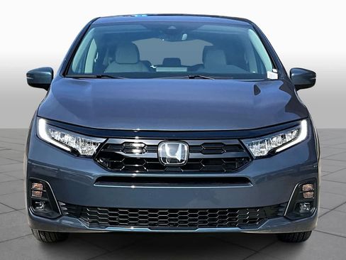 Used 2026 Honda Odyssey Touring image 3