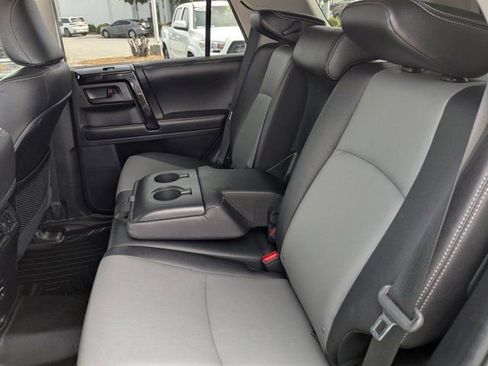 Used 2017 Toyota 4Runner SR5 Premium image 14