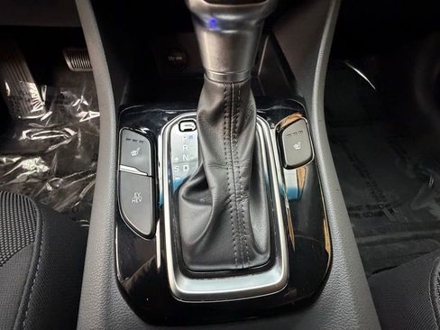 Used 2019 Hyundai Ioniq Base image 21