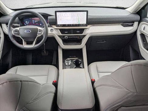 New 2025 Ford Explorer Active w/ Active Comfort Package image 15