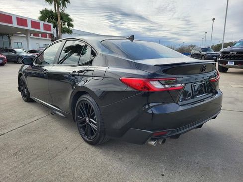 Used 2025 Toyota Camry SE image 18