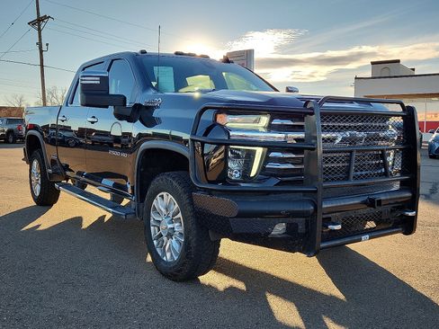 Used 2022 Chevrolet Silverado 2500 High Country w/ Safety Package II image 5