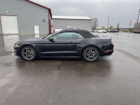 Used 2022 Ford Mustang Premium image 2