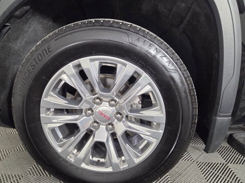 Used 2024 GMC Sierra 1500 Denali w/ Technology Package RWD image 8