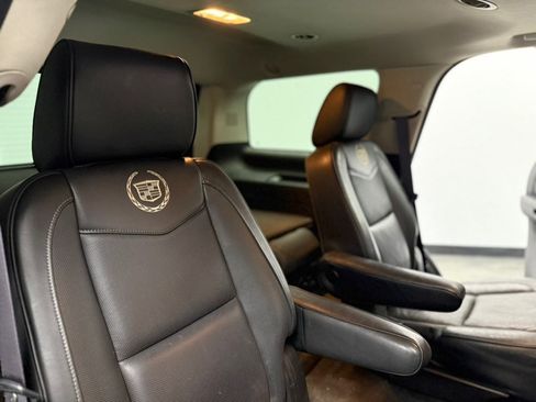 Used 2013 Cadillac Escalade Platinum image 49