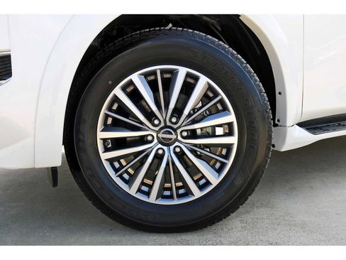 Used 2024 Nissan Armada SL image 33