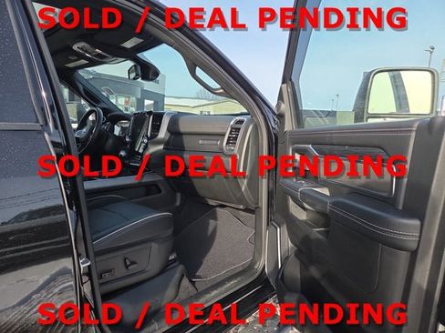 Used 2024 RAM 2500 Laramie w/ Night Edition image 15