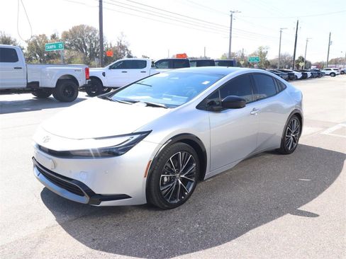 Used 2024 Toyota Prius Limited image 3