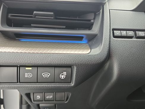 Used 2024 Toyota Prius Limited image 25