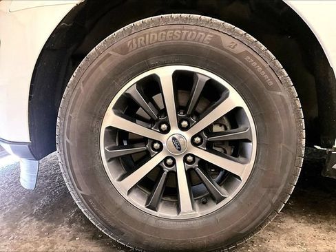 Used 2020 Ford Expedition Max XLT w/ Equipment Group 202A AWD/4WD image 8