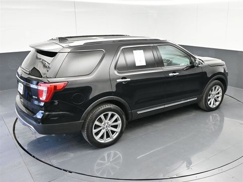 Used 2016 Ford Explorer Limited image 26