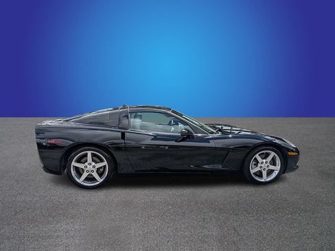 Used 2005 Chevrolet Corvette Coupe w/ Preferred Equipment Group RWD image 6