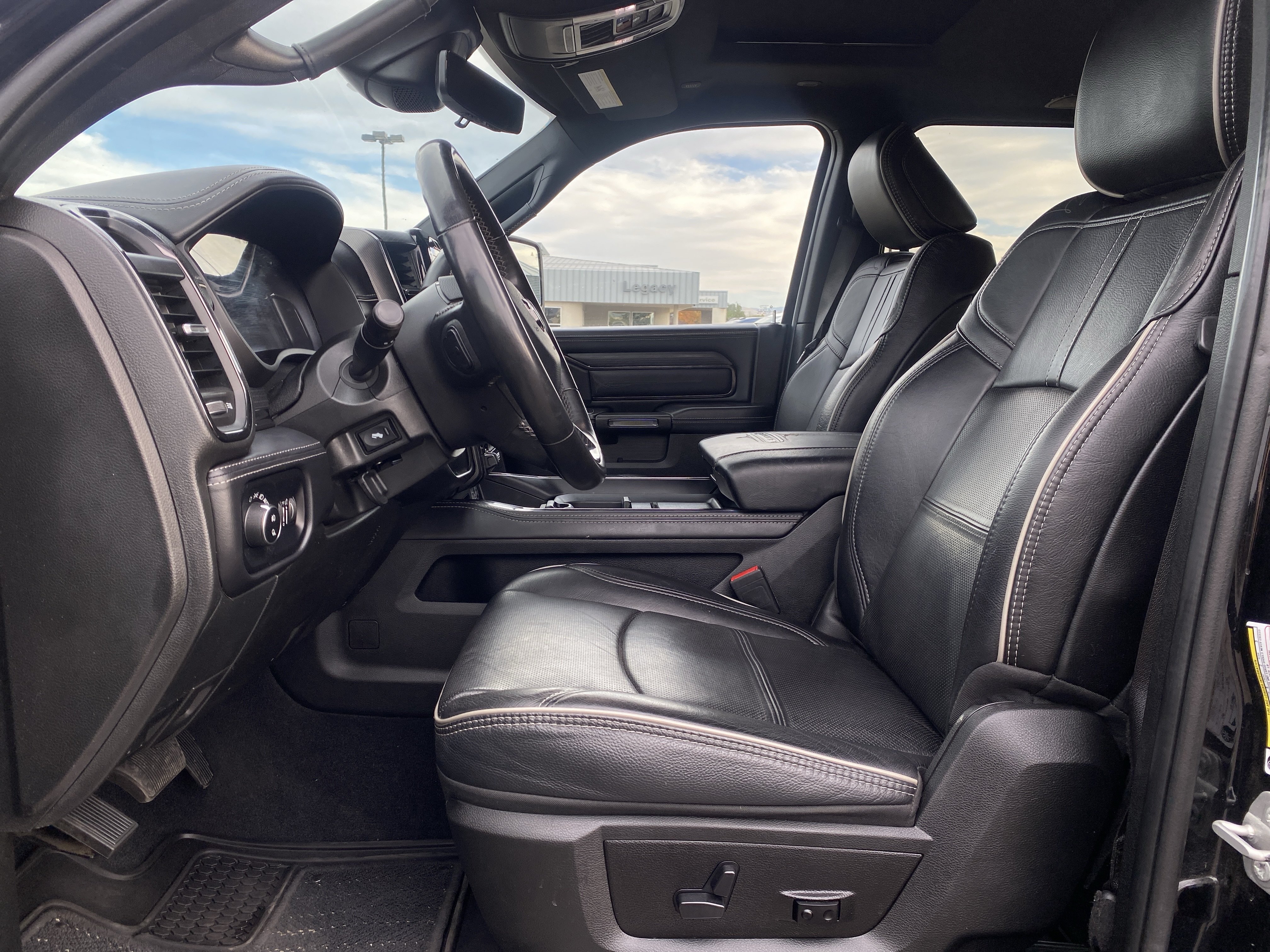 Used 2024 RAM 2500 Limited AWD/4WD image 10