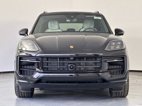 New 2026 Porsche Cayenne GTS image 11