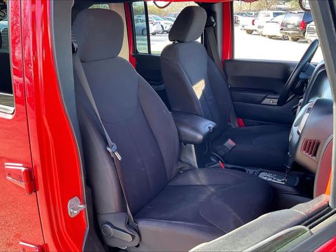 Used 2014 Jeep Wrangler Unlimited Sport w/ Connectivity Group image 8