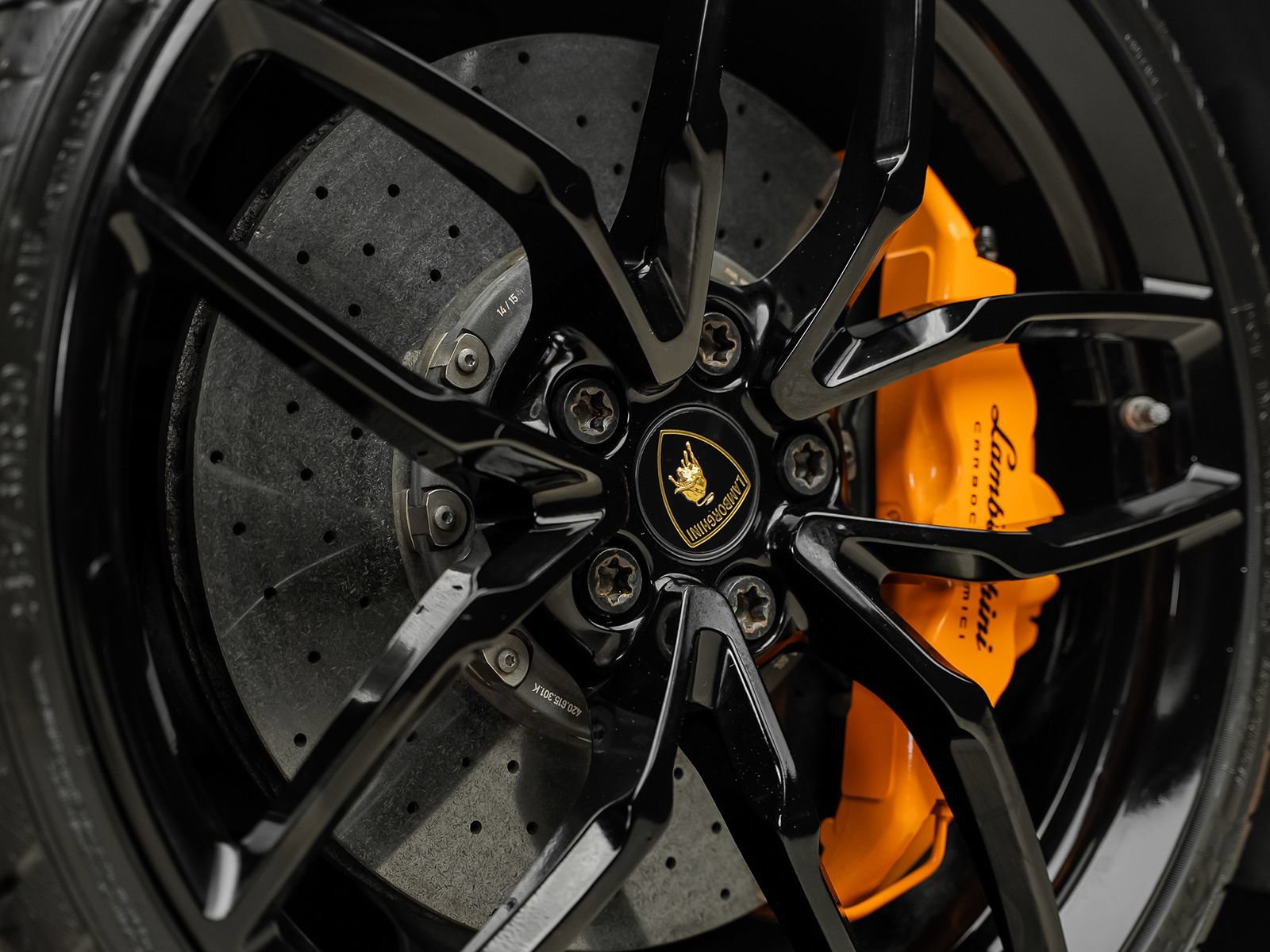 Used 2015 Lamborghini Huracan LP 610-4 AWD/4WD image 25