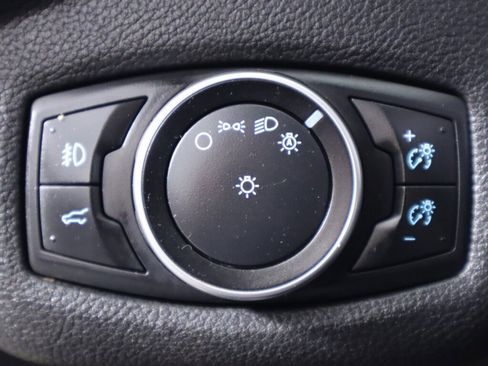 Used 2018 Ford Escape SE w/ SE Sync 3 Package FWD image 10