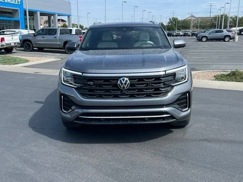 Used 2025 Volkswagen Atlas Cross Sport SEL Premium R-Line AWD/4WD image 10