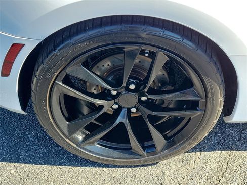 Used 2019 Chevrolet Camaro LT w/ 1LE Track Performance Package image 6