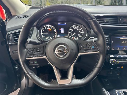 Used 2020 Nissan Rogue Sport SV w/ Technology Package AWD/4WD image 18