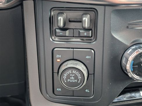 New 2025 Ford F150 Lariat w/ Equipment Group 501A Mid image 28