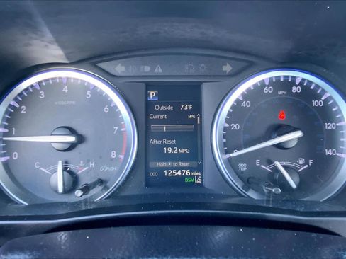 Used 2017 Toyota Highlander XLE image 25