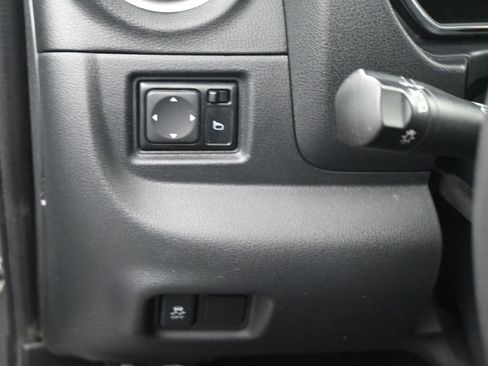 Used 2019 Nissan Versa SV image 21