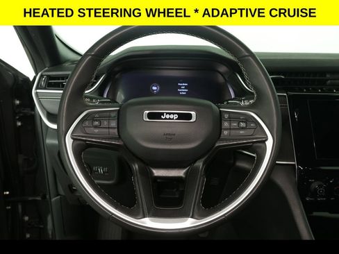 Used 2023 Jeep Grand Cherokee Altitude AWD/4WD image 9