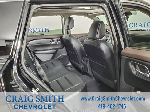 Used 2021 Nissan Rogue SL w/ Premium Package image 43