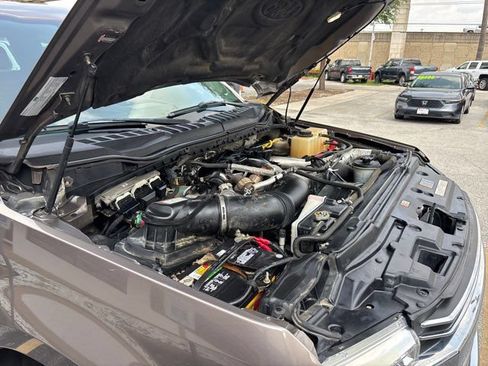 Used 2018 Ford F250 Lariat w/ Lariat Ultimate Package AWD/4WD image 68