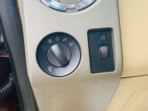 Used 2010 Ford F250 Lariat image 19