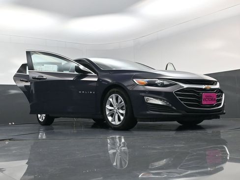 Used 2025 Chevrolet Malibu LT FWD image 26