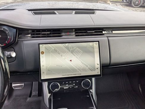 Used 2023 Land Rover Range Rover Autobiography image 15