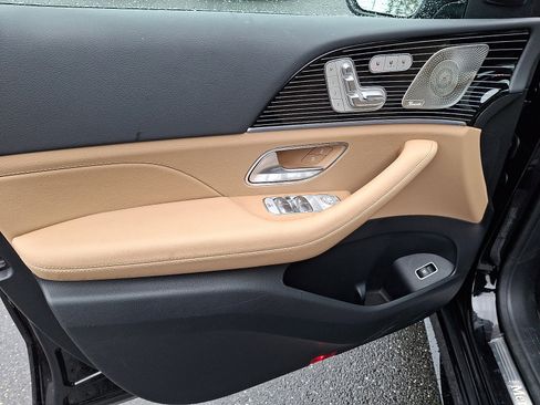 Certified 2025 Mercedes-Benz GLE 450 4MATIC image 12