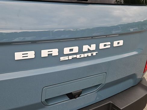 Used 2022 Ford Bronco Sport Outer Banks w/ Tech Package AWD/4WD image 12